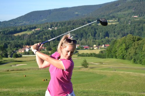 Lekce s golfovým trenérem Sandrou Jantovou pro 2 osoby